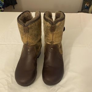 Dansko Shearling Boots, size 39 (9)